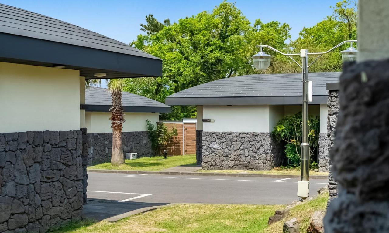 Pool And Villa Sorang Jeju Exterior photo