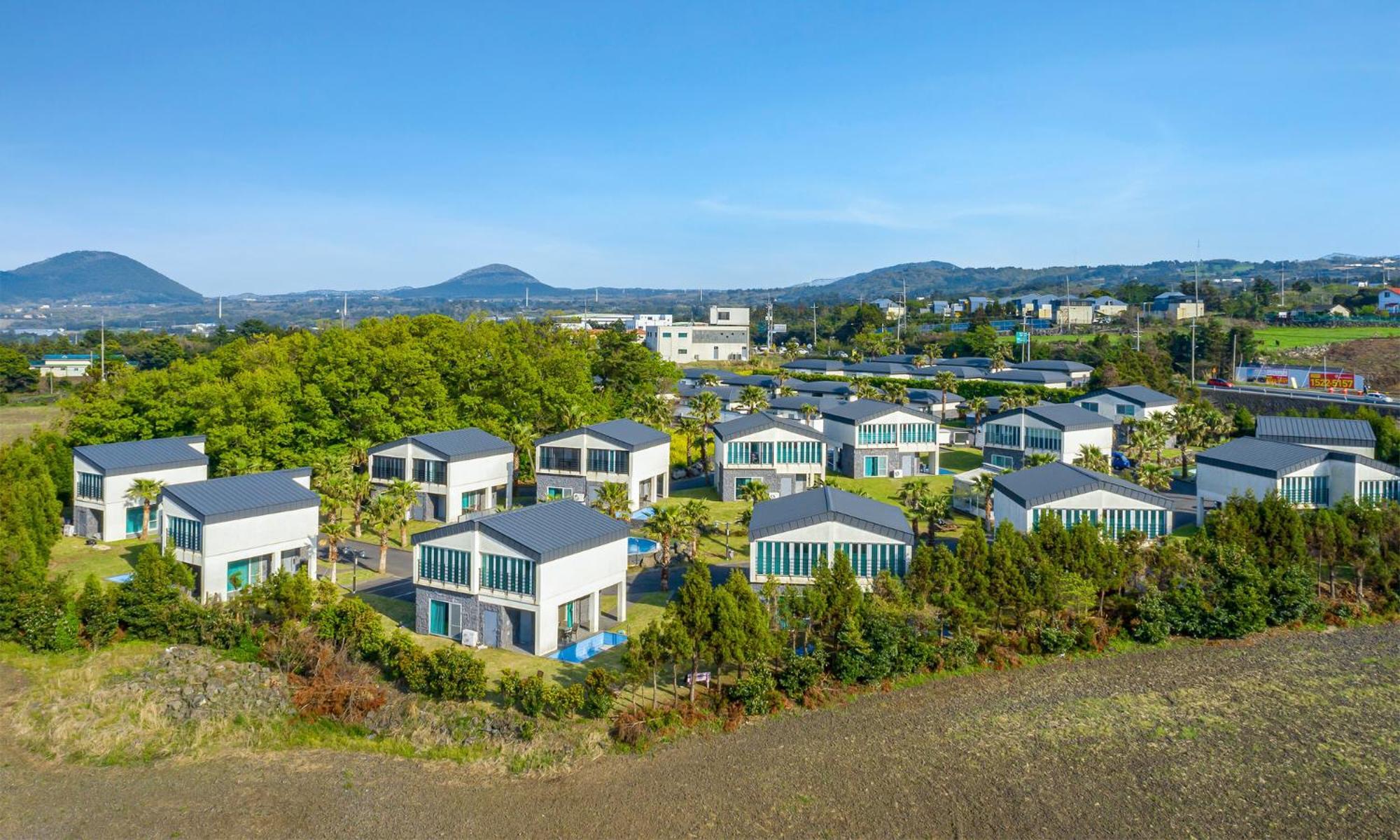 Pool And Villa Sorang Jeju Exterior photo